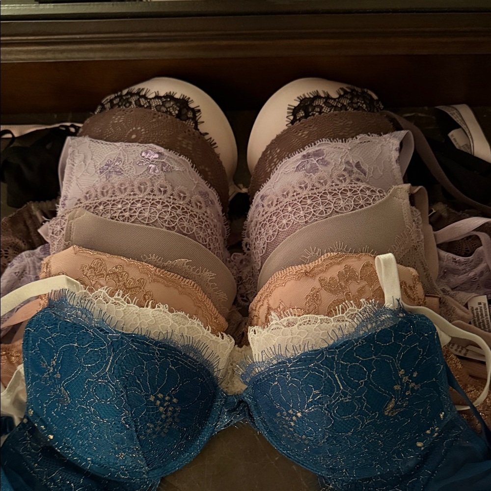 Victorias Secret 32B Bra Bundle